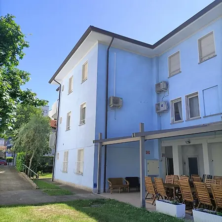 Serena Guest house *